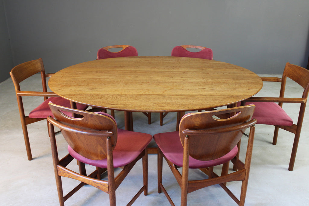 Peter Hvidt & Orla Molgaard-Nielsen Retro Teak Dining Table - Kernow Furniture