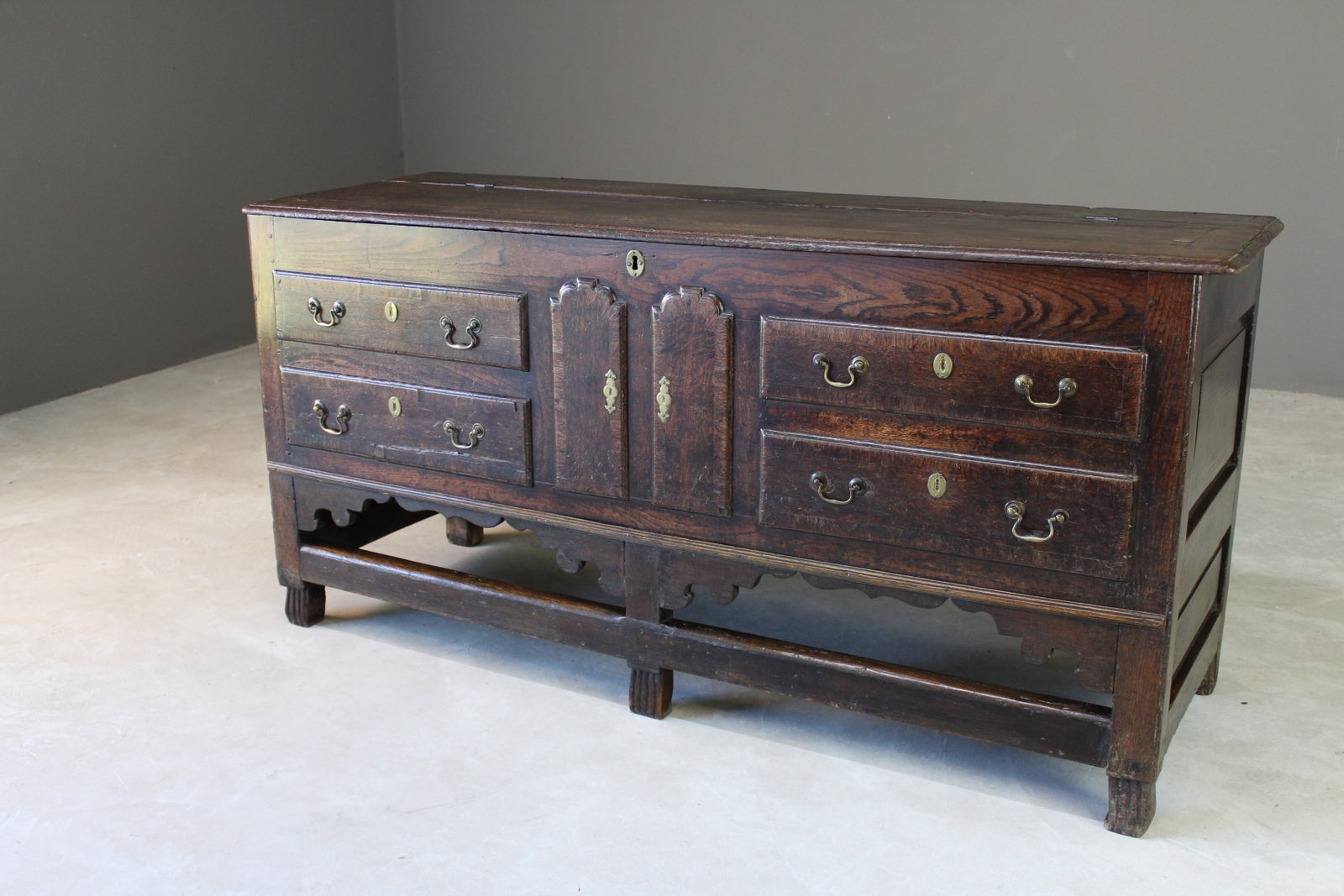 Rustic Oak Georgian Mule Chest - Kernow Furniture