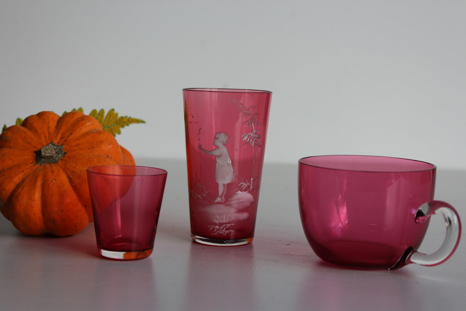 3 Pieces Cranberry Glass - Kernow Furniture