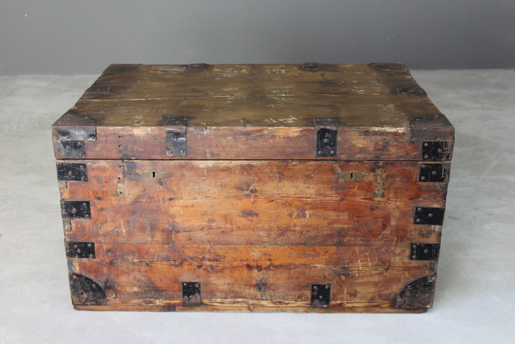 Stained Pine Zinc Lined Trunk - Kernow Furniture