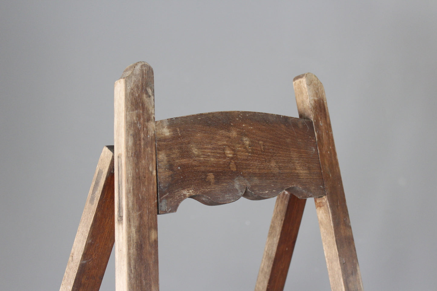 Vintage Beech Artist Easel - Kernow Furniture