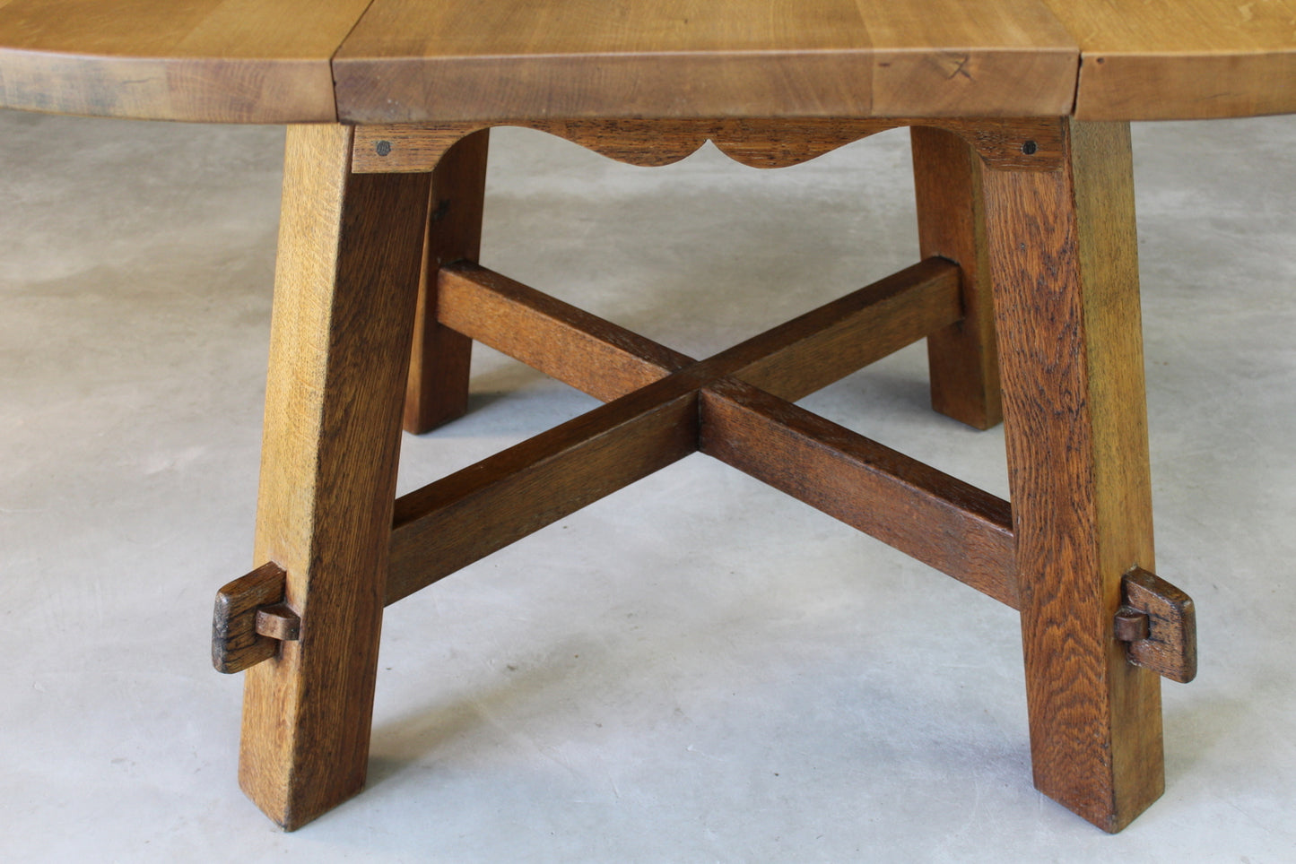 Arts & Crafts Style Solid Oak Table - Kernow Furniture