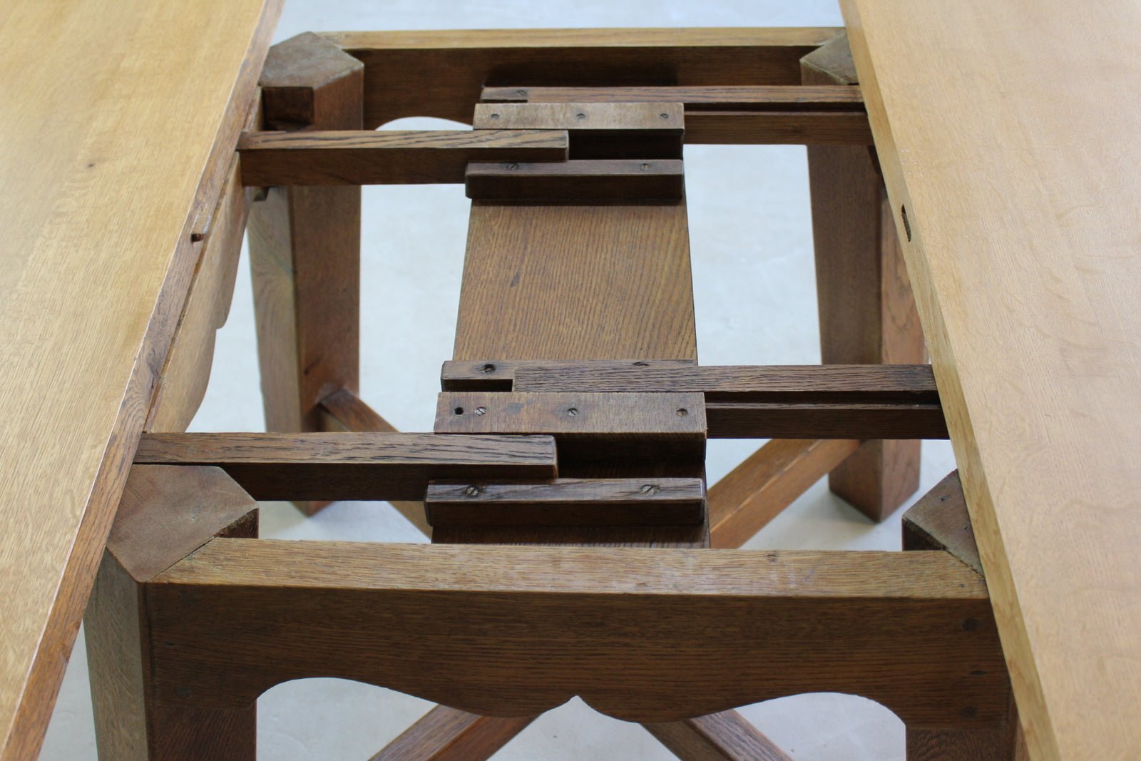 Arts & Crafts Style Solid Oak Table - Kernow Furniture