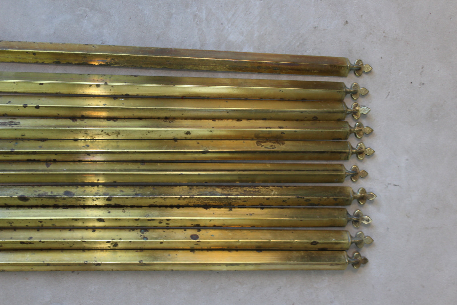 10 Antique Brass Stair Rods - Kernow Furniture