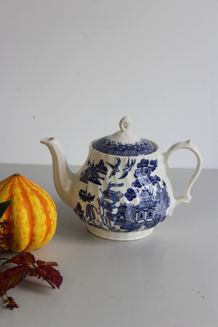 Willow Pattern Teapot - Kernow Furniture