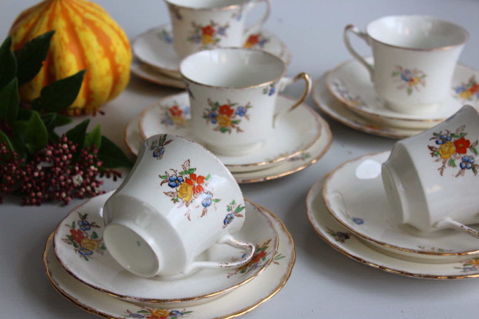 Vintage Floral Cups & Saucers - Kernow Furniture