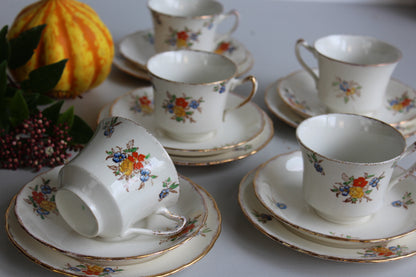 Vintage Floral Cups & Saucers - Kernow Furniture