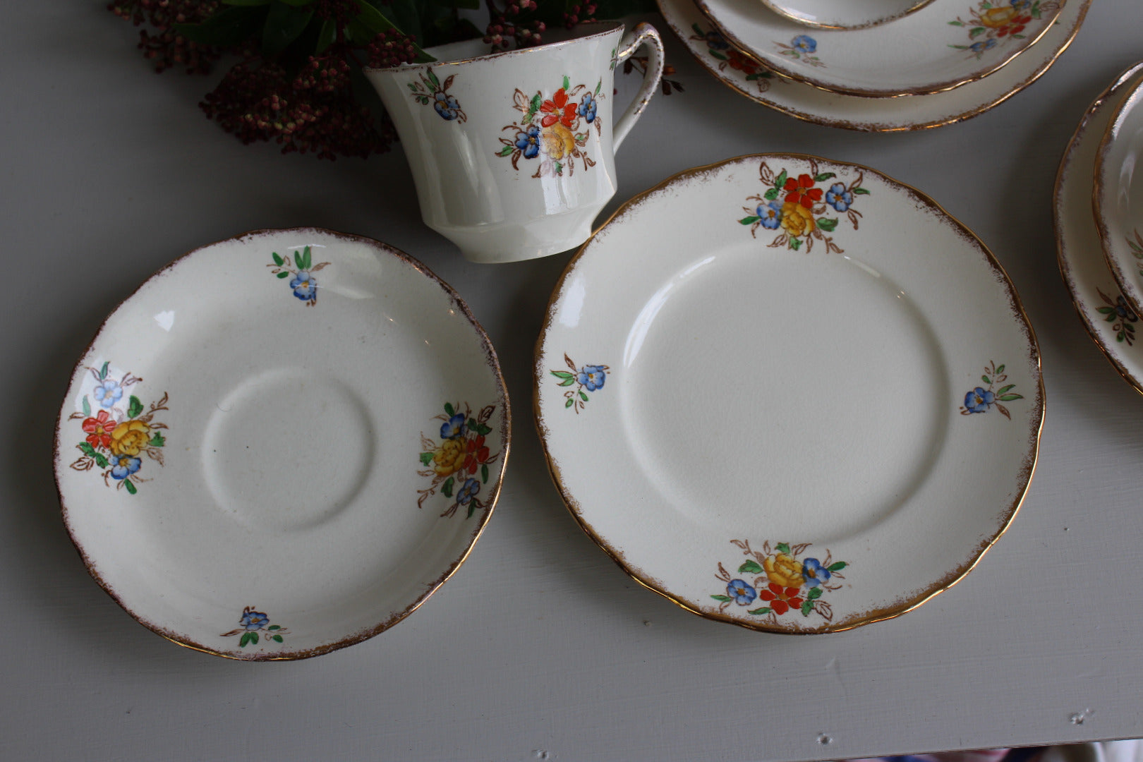 Vintage Floral Cups & Saucers - Kernow Furniture