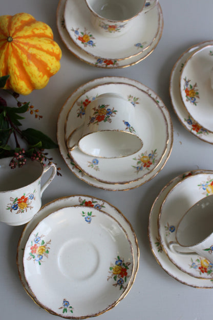 Vintage Floral Cups & Saucers - Kernow Furniture