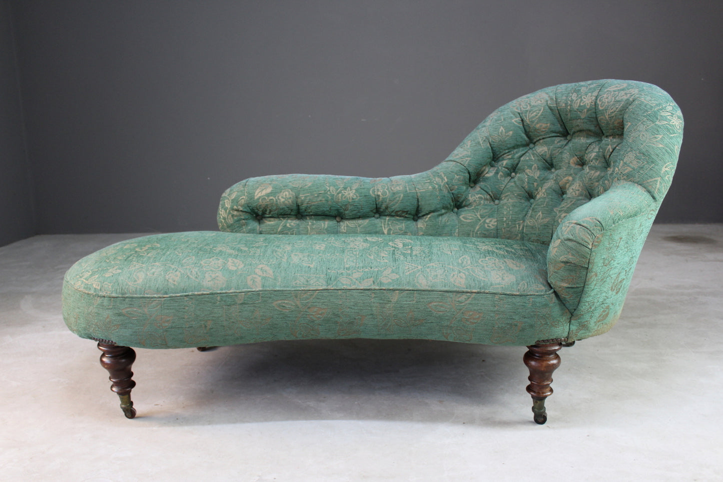 Upholstered Button Back Chaise Longue - Kernow Furniture