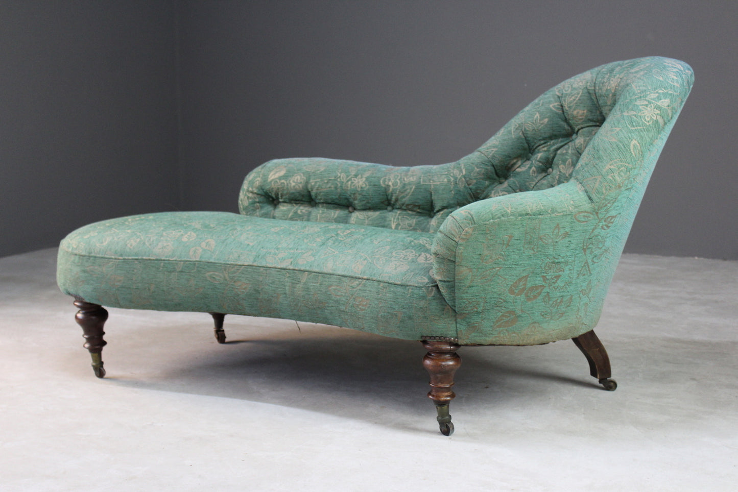 Upholstered Button Back Chaise Longue - Kernow Furniture