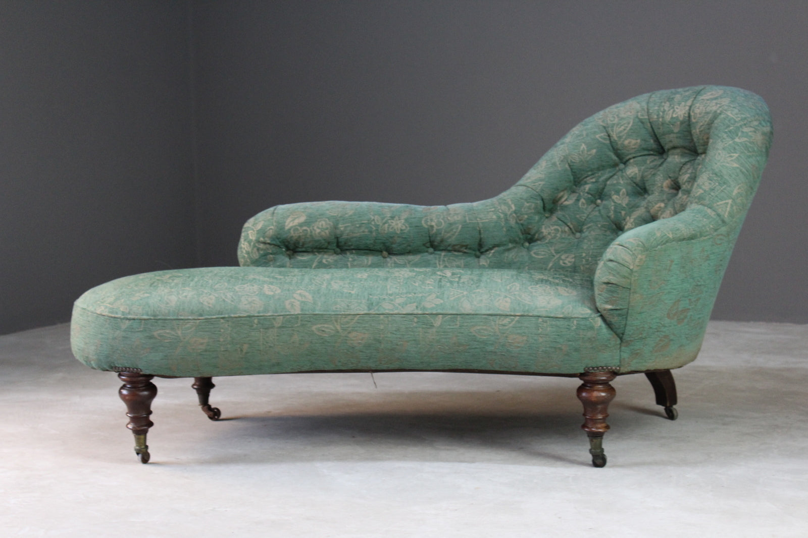 Upholstered Button Back Chaise Longue - Kernow Furniture