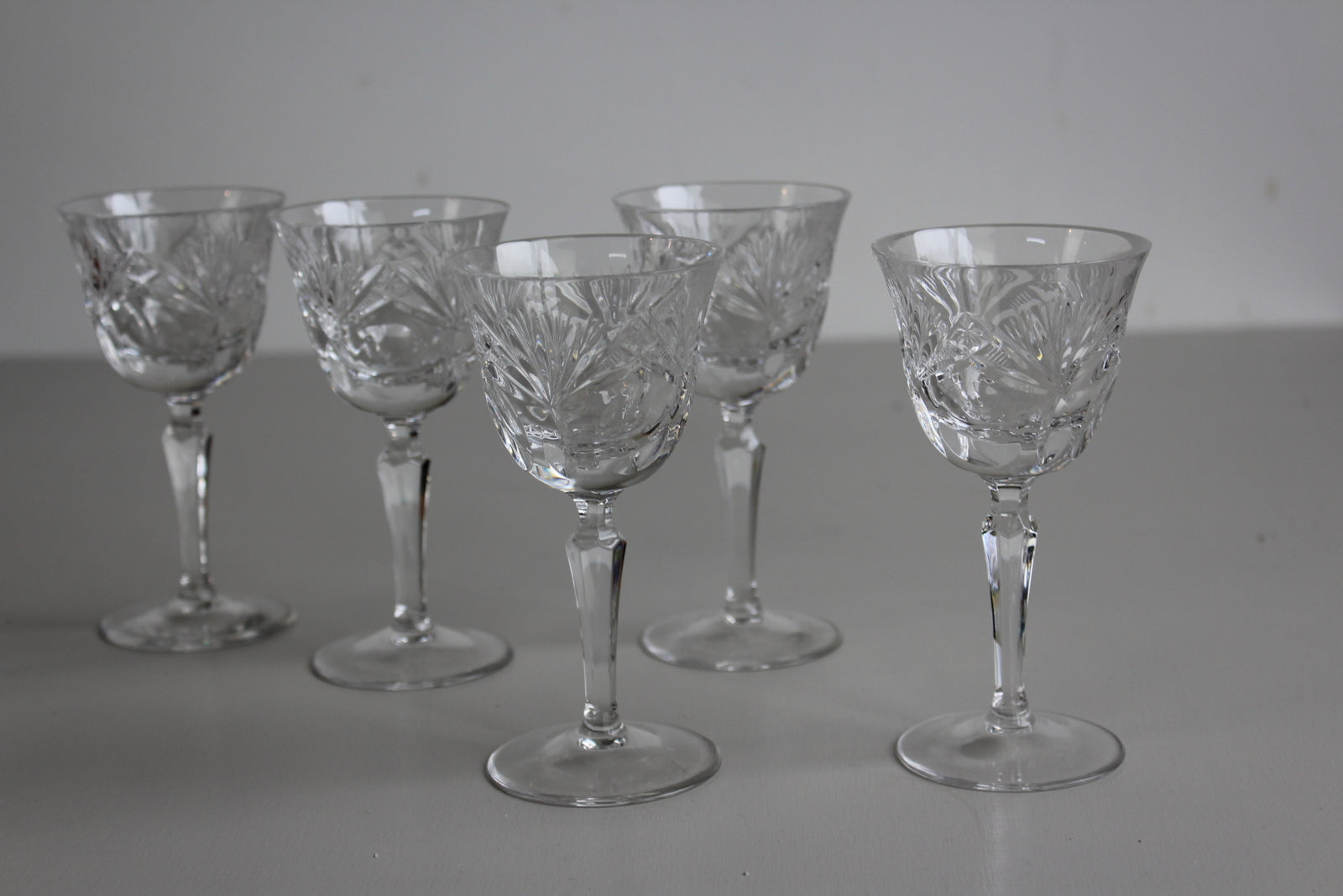 6 Kisslinger Wine Glasses - Kernow Furniture