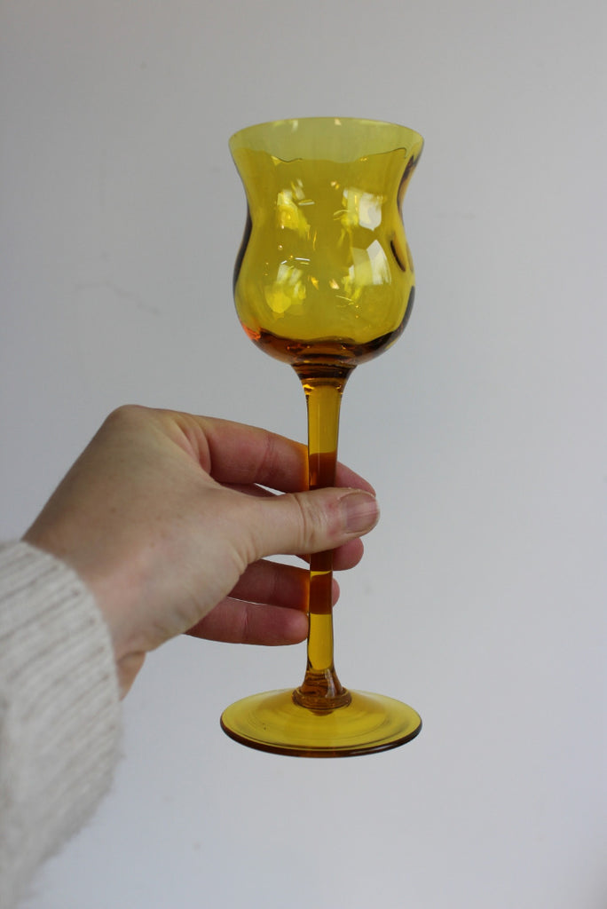 6 Amber Wine Glasses - Kernow Furniture
