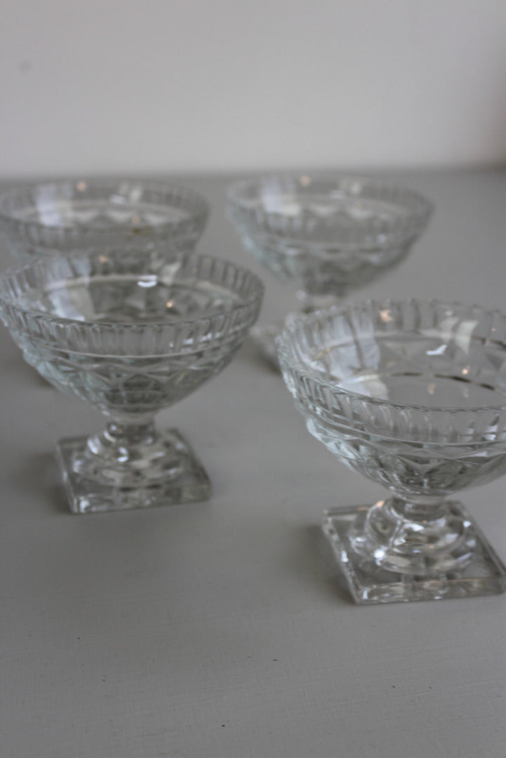 4 Vintage Glass Dessert Bowls - Kernow Furniture