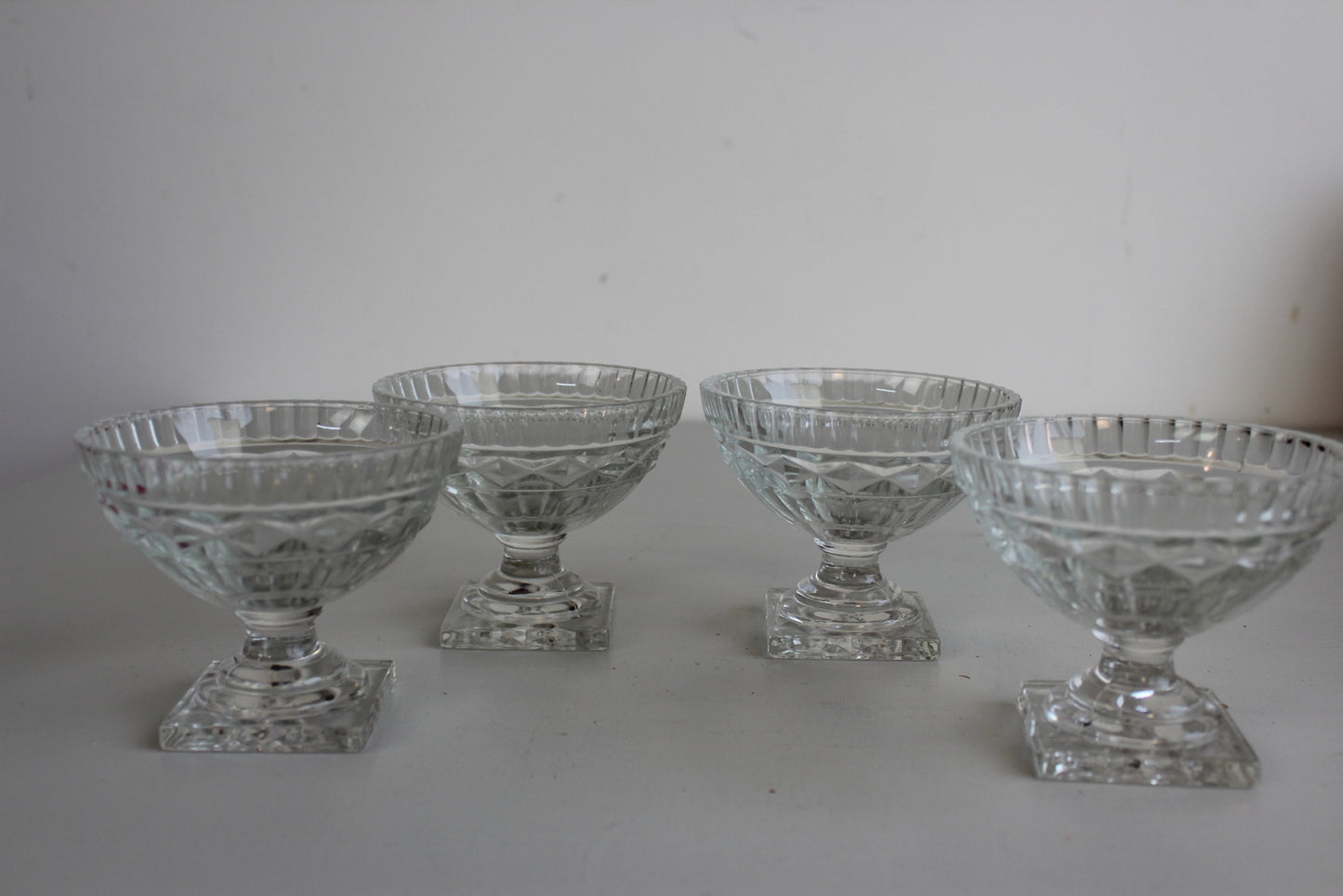 4 Vintage Glass Dessert Bowls - Kernow Furniture