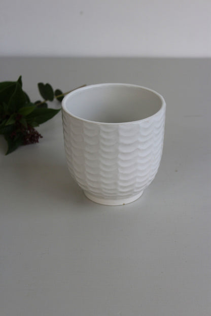 Retro White Plant Pot - Kernow Furniture