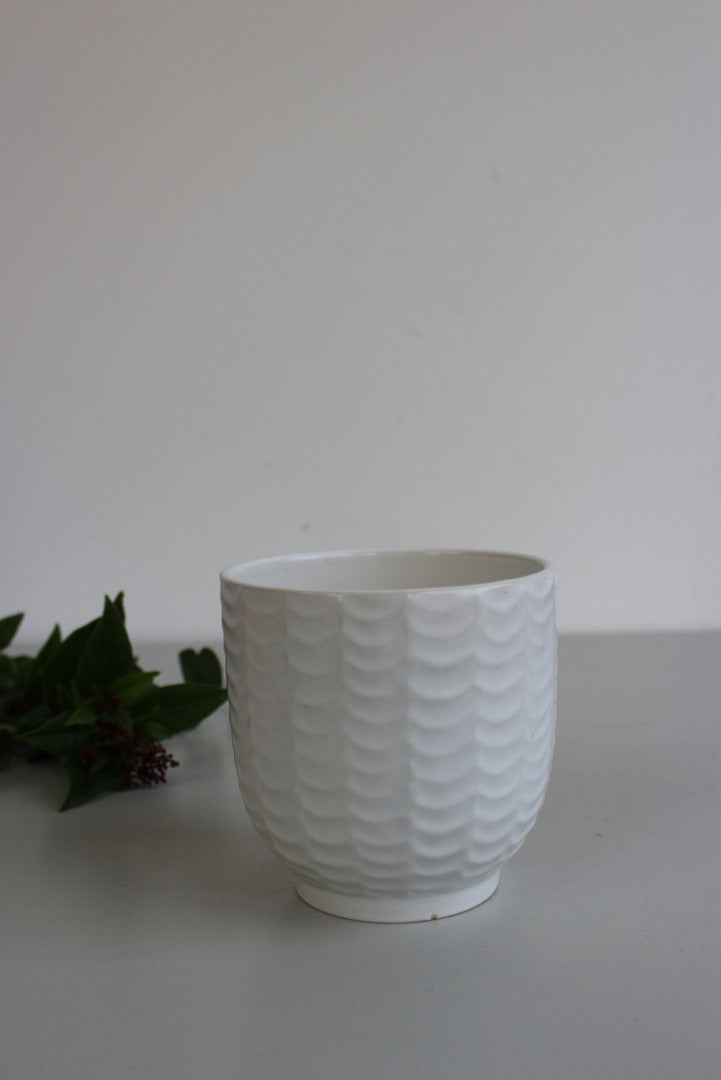 Retro White Plant Pot - Kernow Furniture