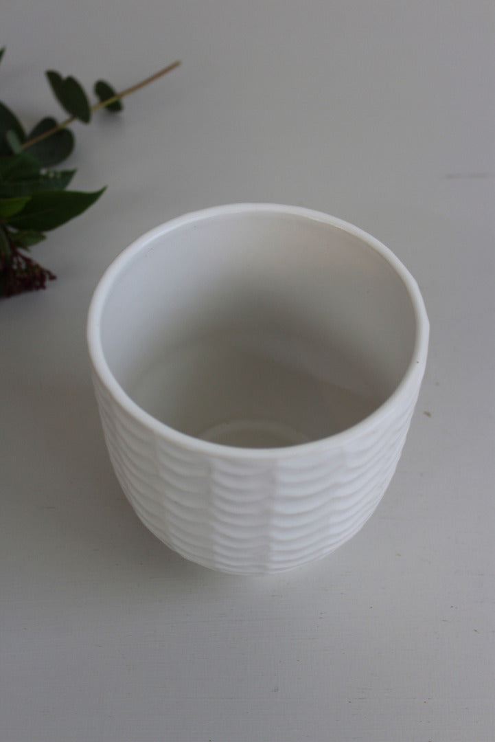 Retro White Plant Pot - Kernow Furniture