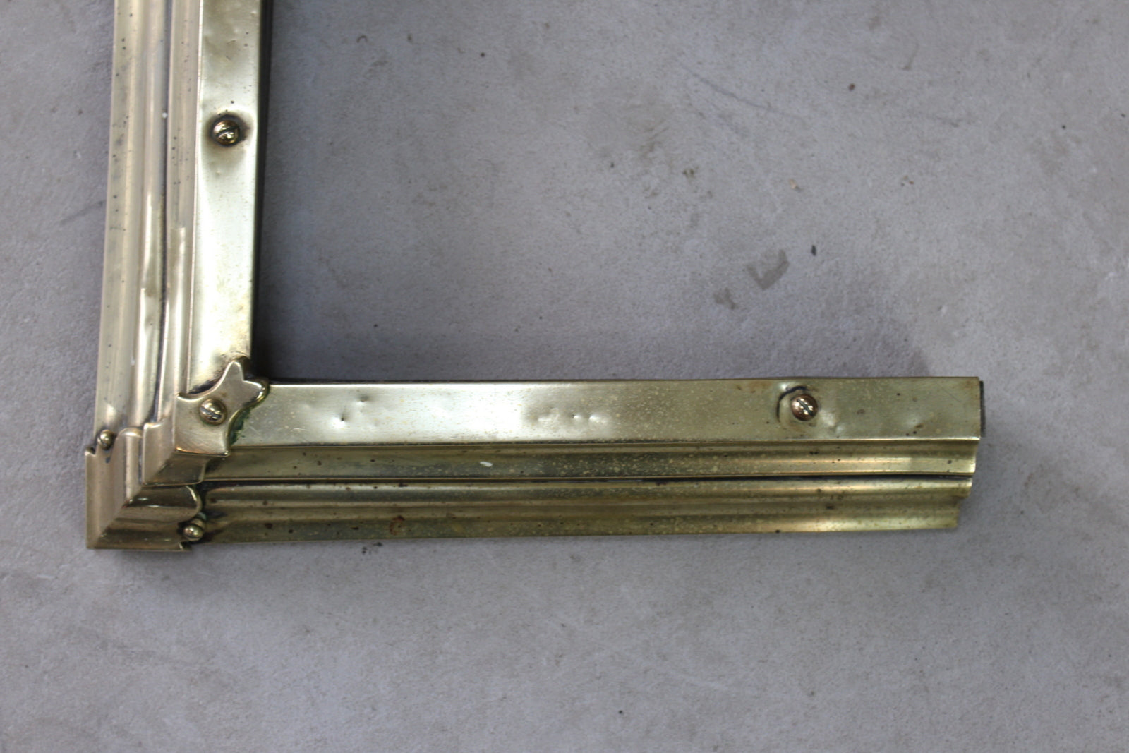 Victorian Style Brass Fire Fender - Kernow Furniture