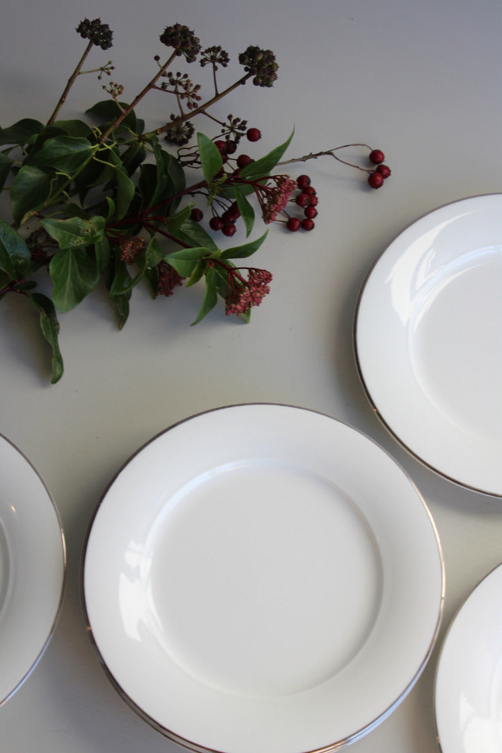 8 Royal Doulton Plate - Kernow Furniture