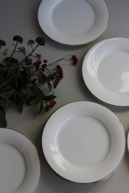 8 Royal Doulton Plate - Kernow Furniture