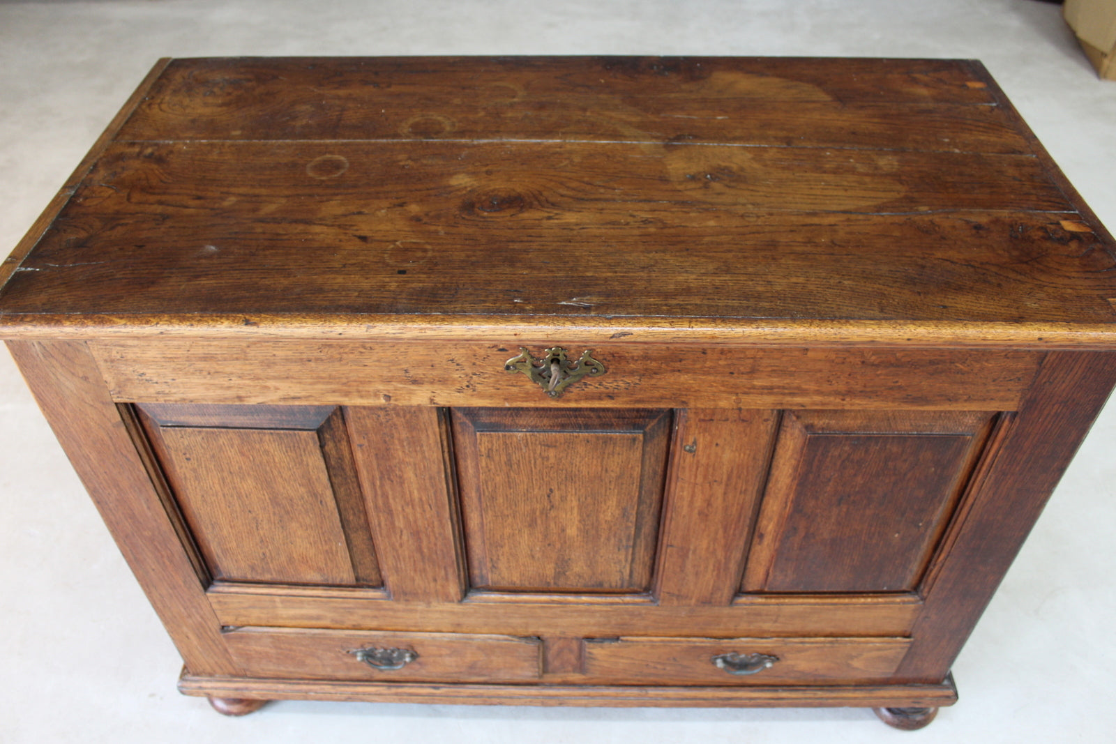 Antique Oak Mule Chest - Kernow Furniture