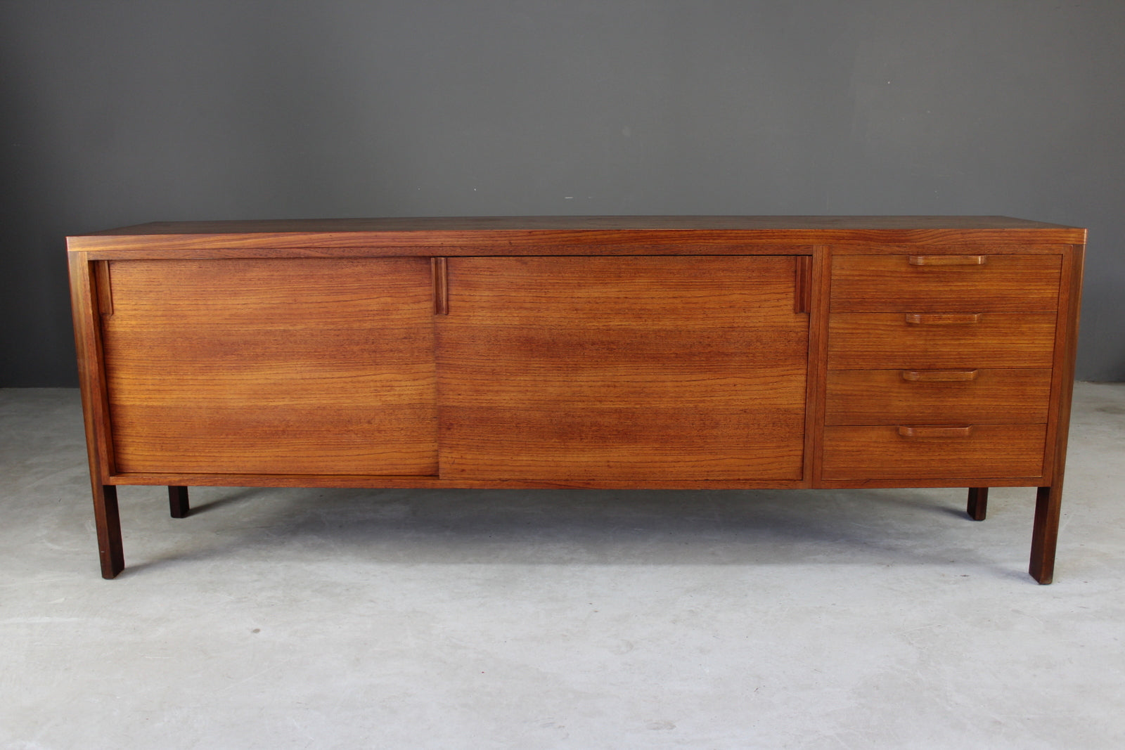 Large Retro Gordon Russell Broadway R436 Teak Sideboard - Kernow Furniture