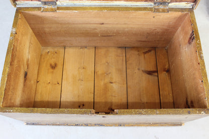 Vintage Grained Pine Box - Kernow Furniture