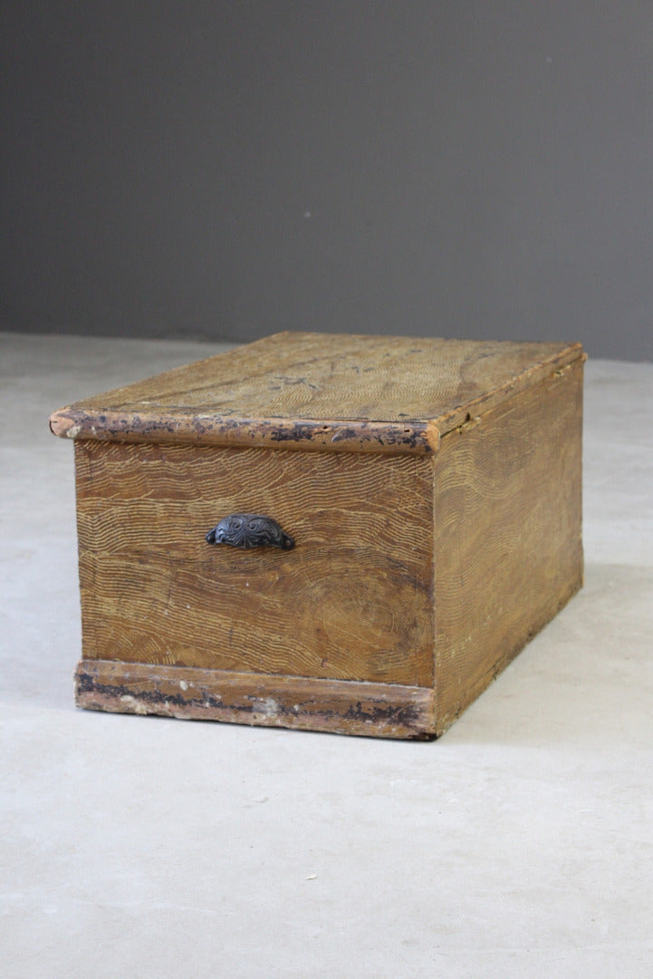 Vintage Grained Pine Box - Kernow Furniture