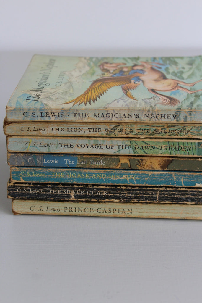 Collection Vintage Puffin Books - Kernow Furniture