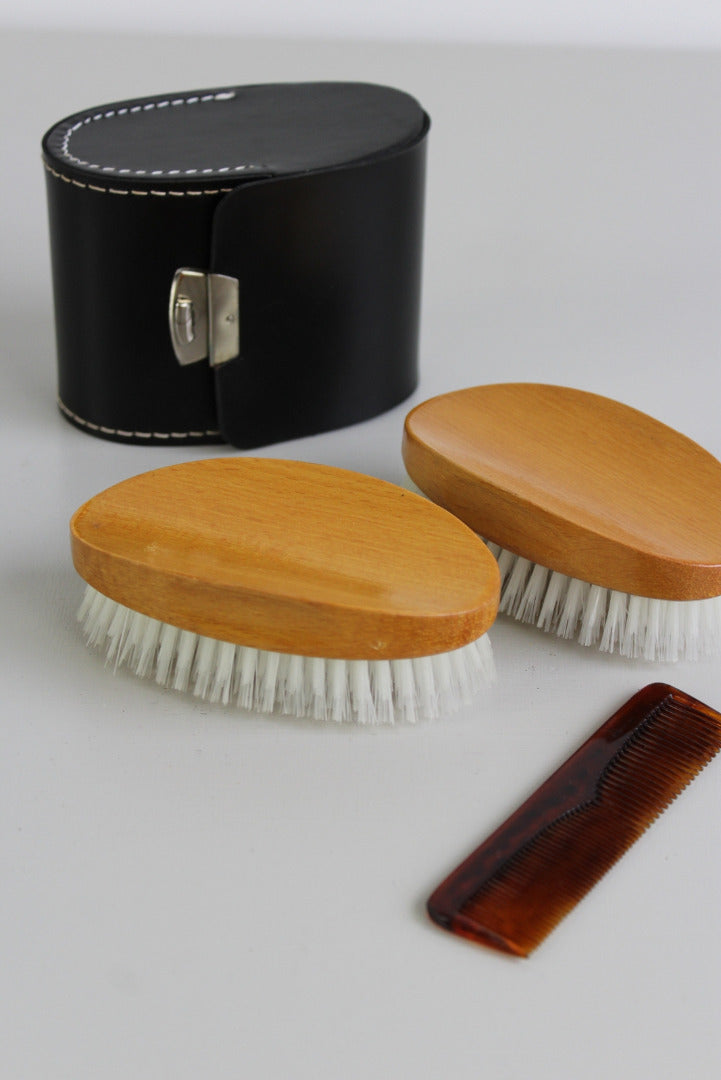 Pair Gents Brushes & Comb - Kernow Furniture