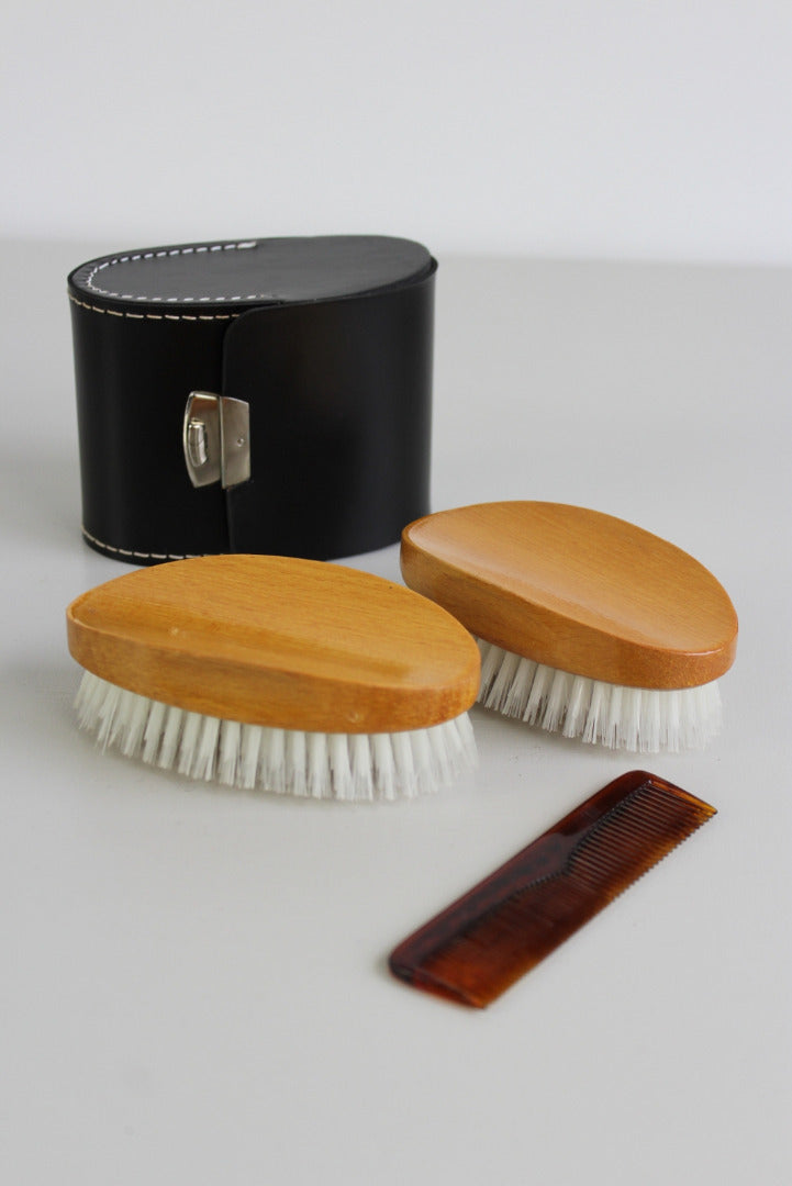 Pair Gents Brushes & Comb - Kernow Furniture