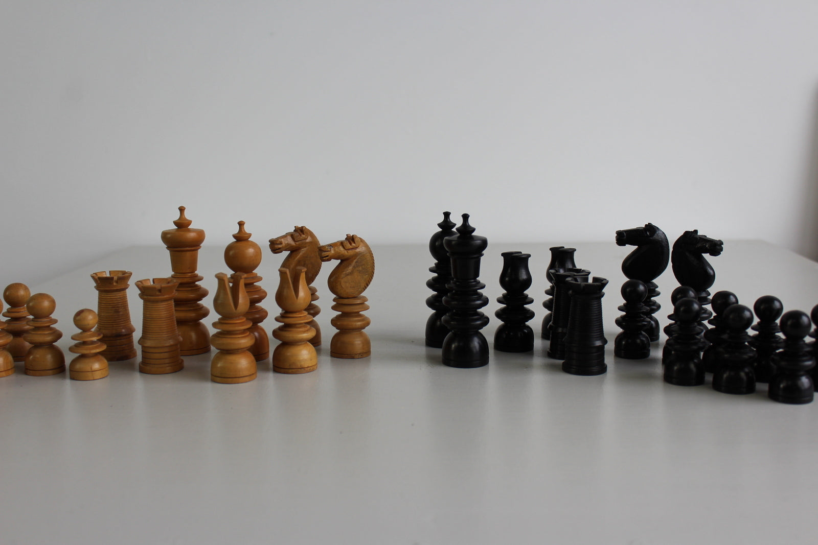 Antique Box Wood & Ebony Chess Set - Kernow Furniture