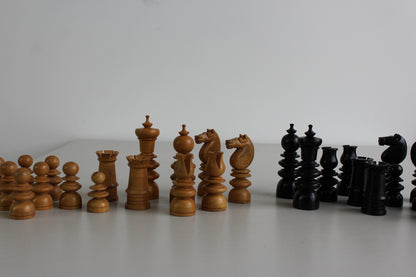 Antique Box Wood & Ebony Chess Set - Kernow Furniture