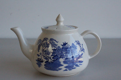 Gibsons Willow Teapot - Kernow Furniture