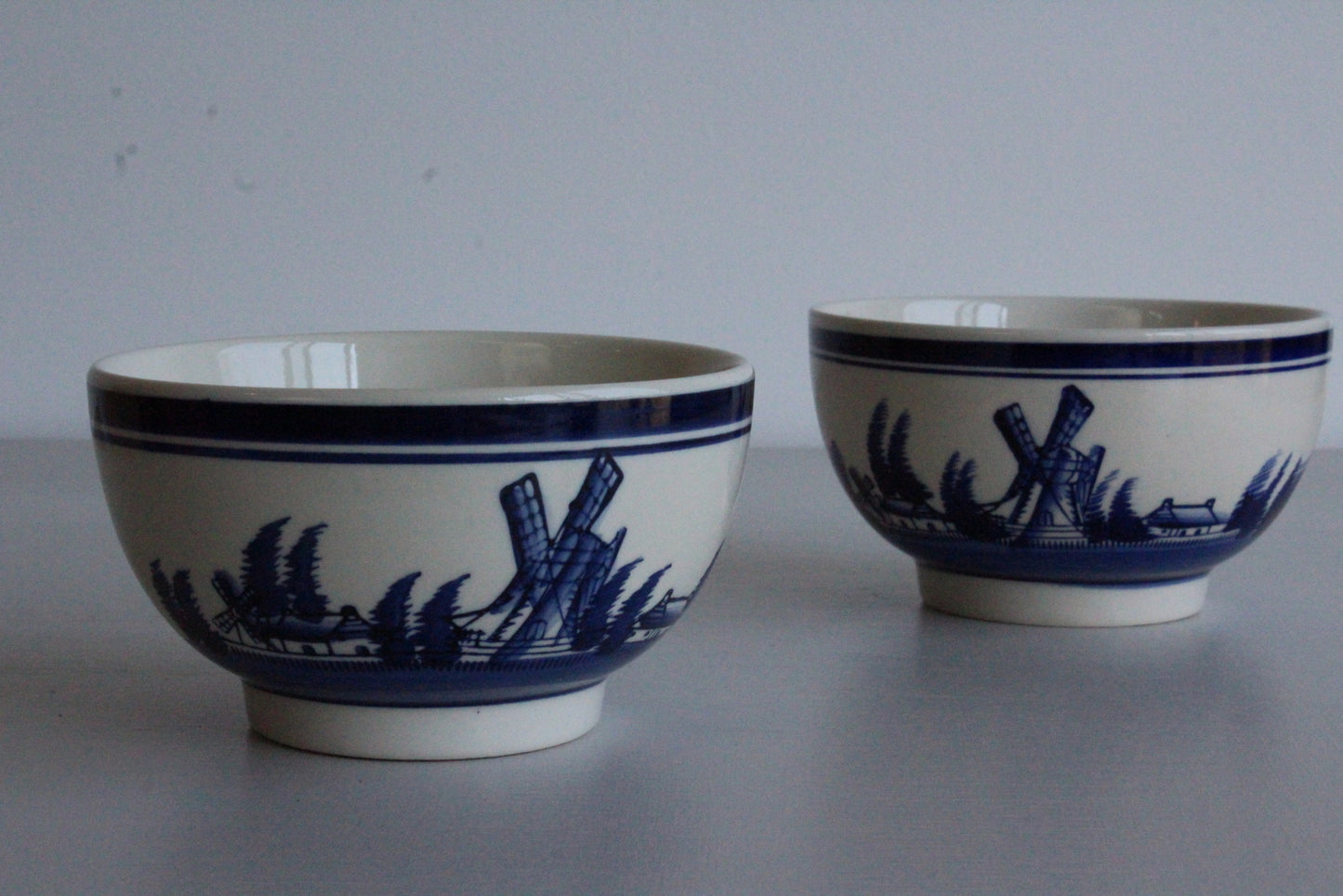 Pair Delft Style Bowls - Kernow Furniture