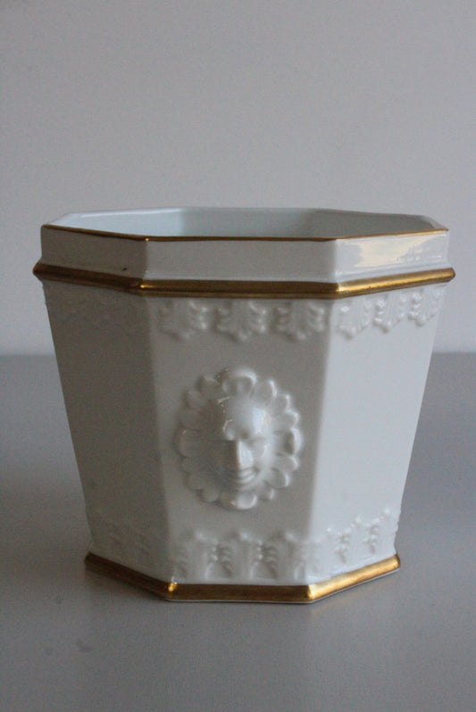 Vista Alegre Portugal White Planter - Kernow Furniture