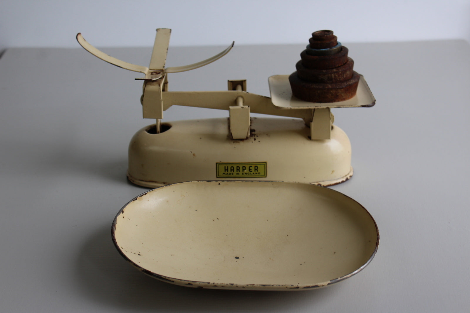 Vintage Harper Kitchen Scales - Kernow Furniture