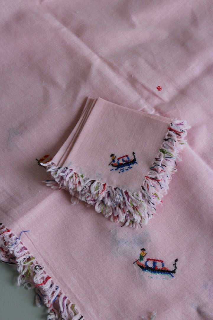 Pink Tassle Tablecloth & Napkin Set - Kernow Furniture