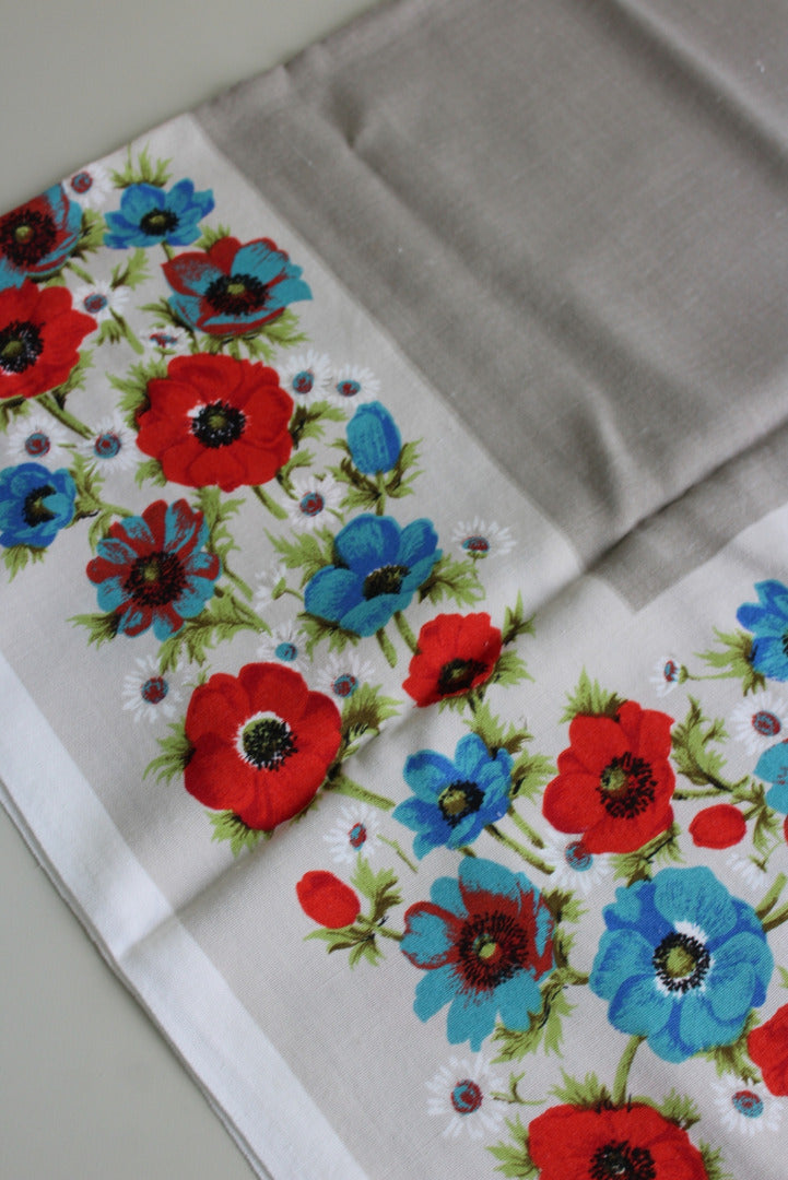 Vintage Rayon Floral Tablecloth - Kernow Furniture