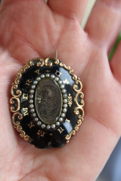 Antique Victorian Mourning Brooch - Kernow Furniture