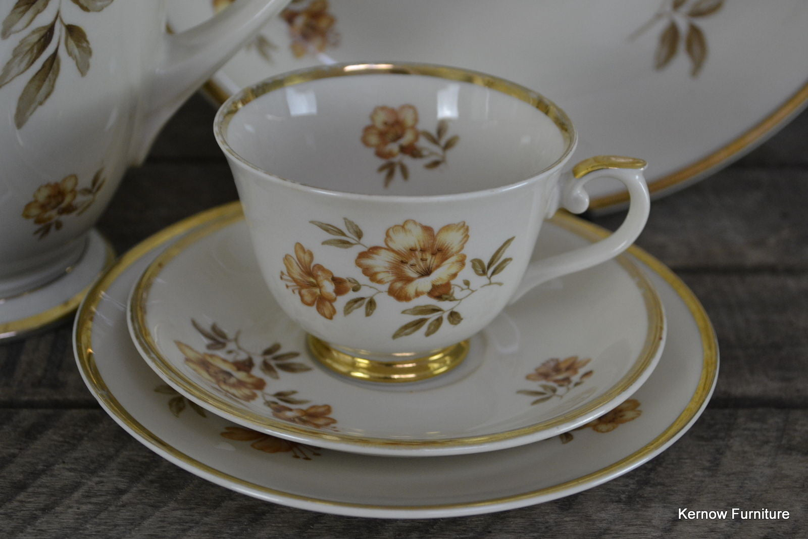 Arabia Finland Vintage Gold Floral Coffee Set – Kernow Furniture