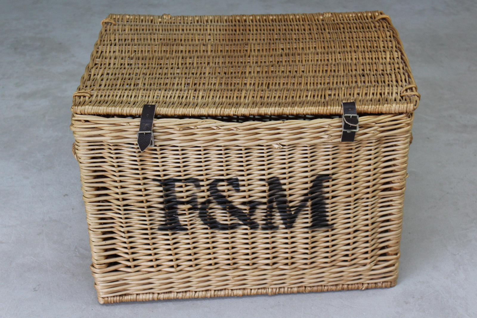 Fortnum & Mason Picnic Basket - Kernow Furniture