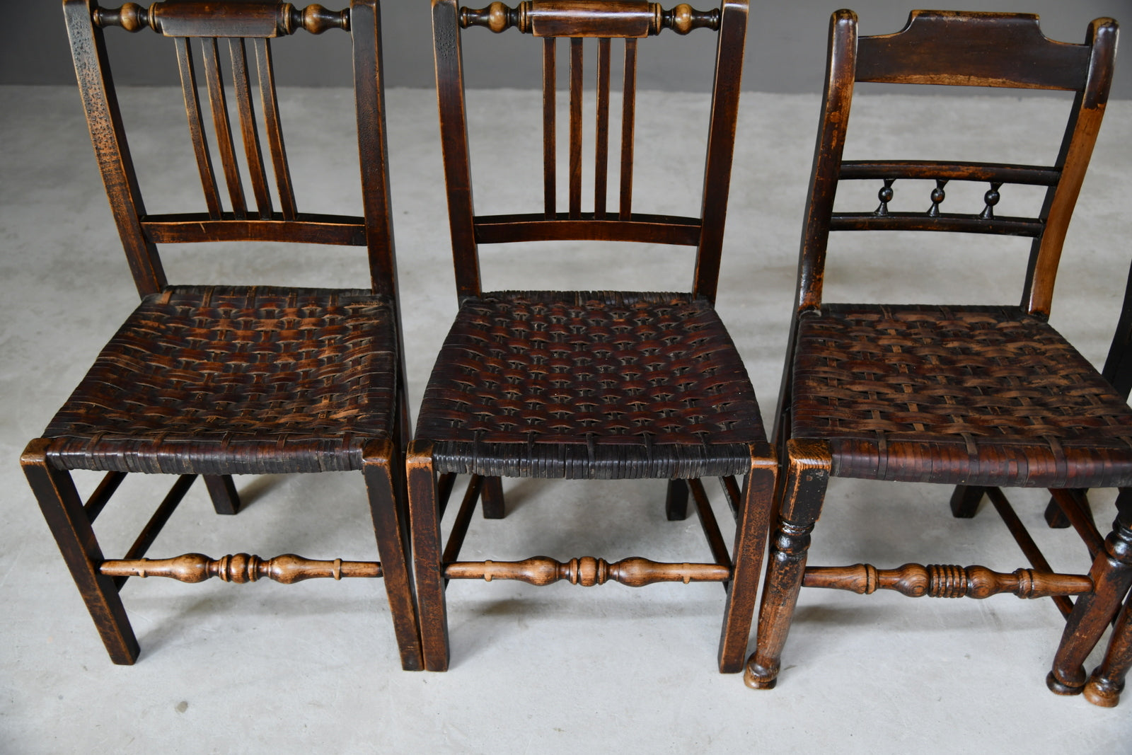 6 Harlequin Oak & Leather Kitchen Chairs - Kernow Furniture