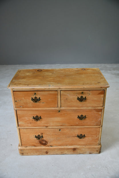 Rustic Pine Chest of Drawers - Kernow Furniture