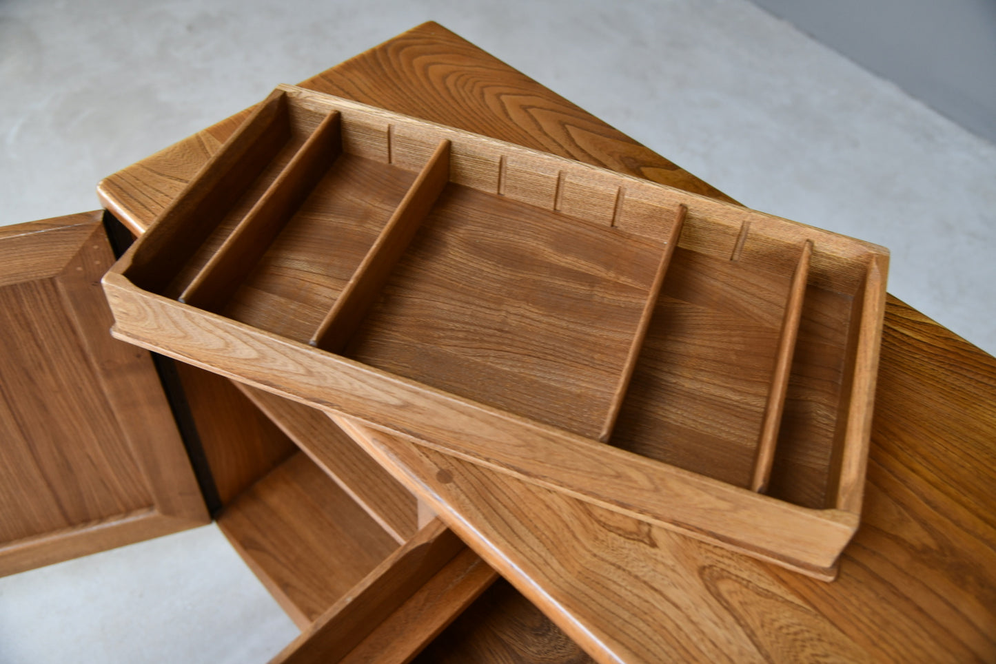 Retro Ercol Elm Sideboard - Kernow Furniture