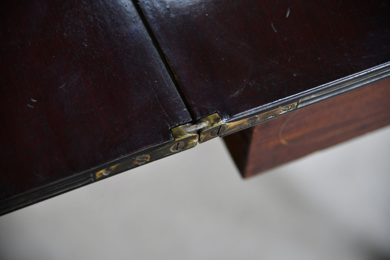 Antique Mahogany Tea Side Table - Kernow Furniture