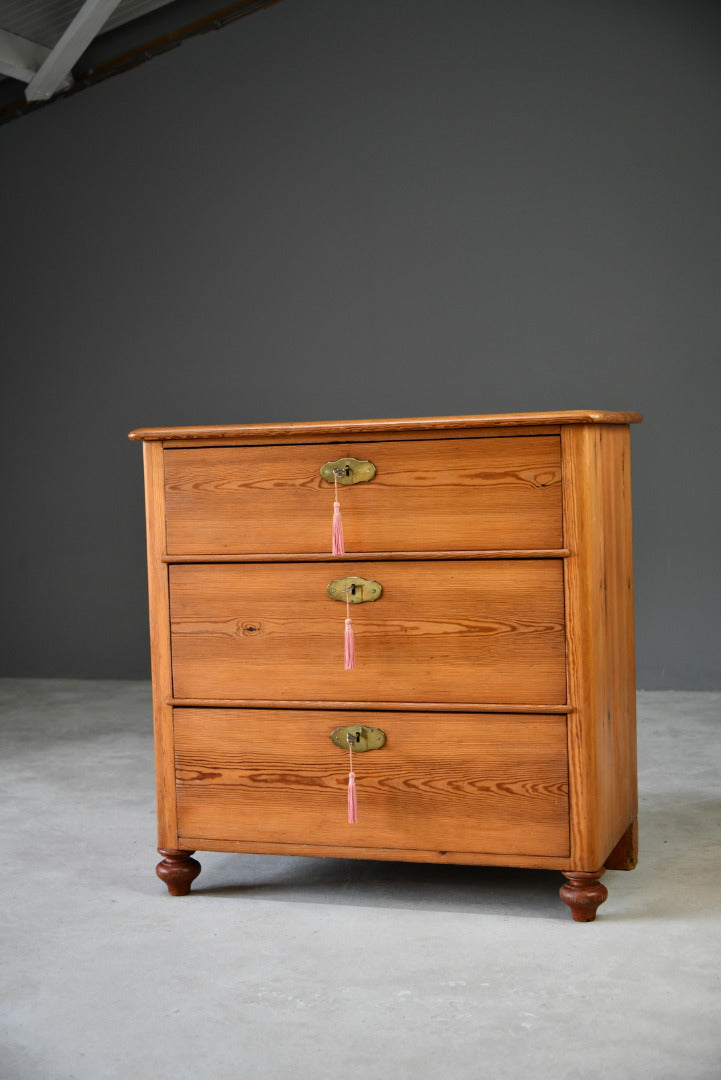 Pine Chest of Drawers - Kernow Furniture