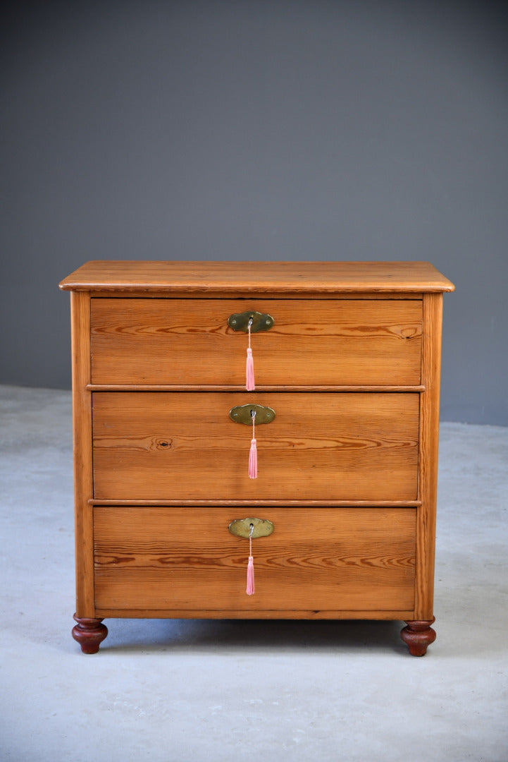 Pine Chest of Drawers - Kernow Furniture